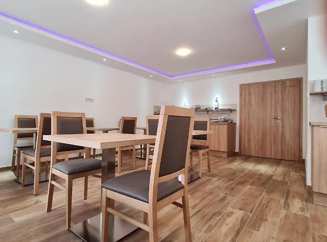 Nordzeit 게스트하우스 4*